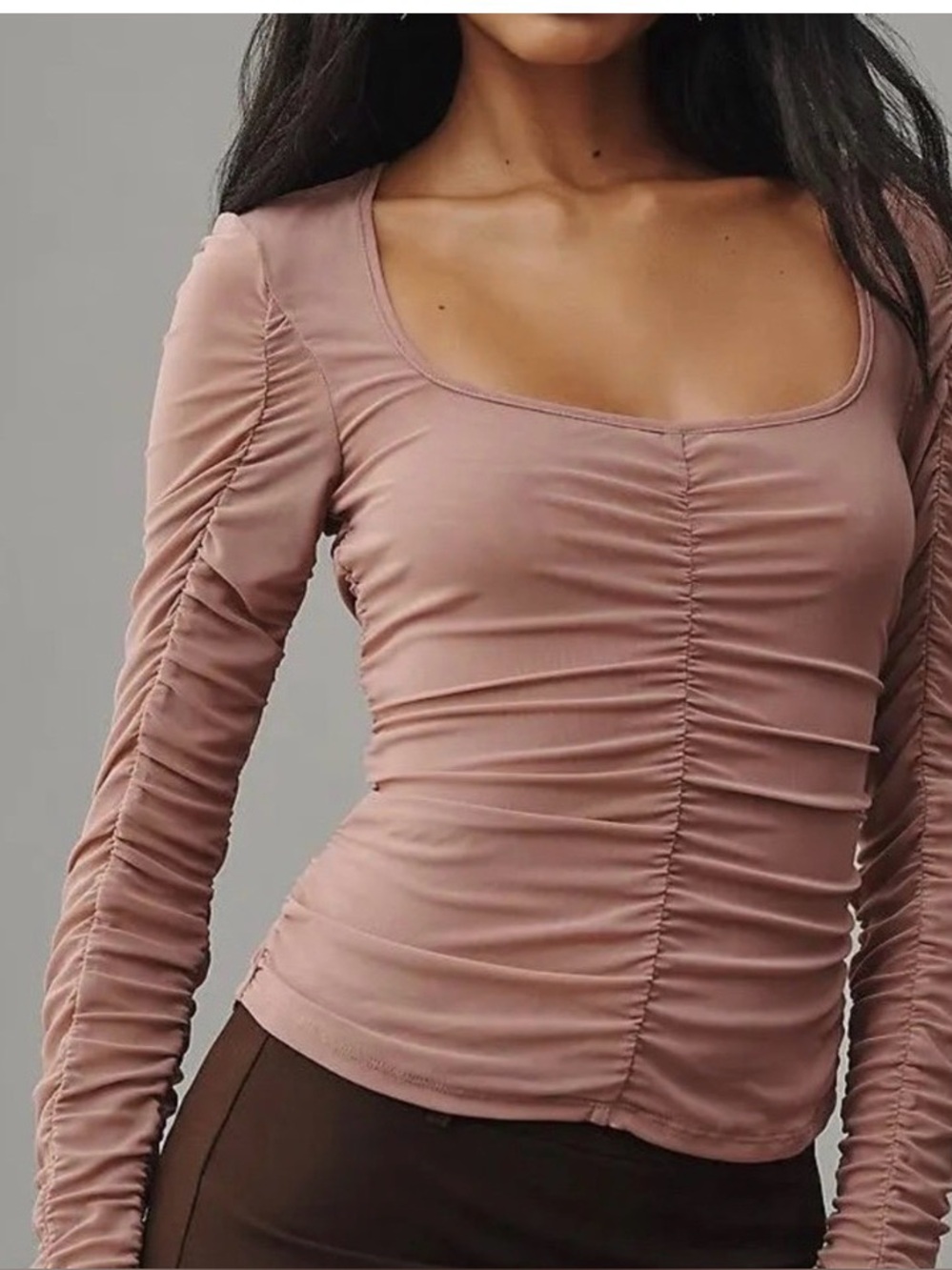ANTHROPOLOGIE 
Long-Sleeve Ruched Top Dusty Rose Mauve